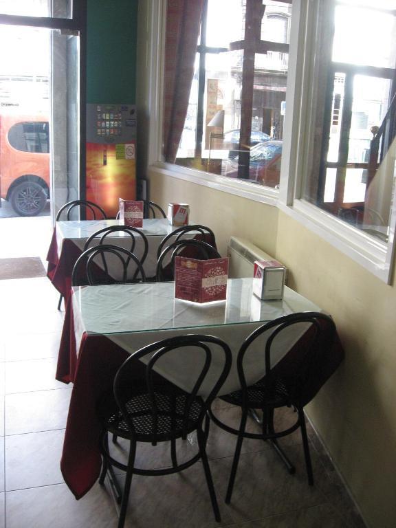 Hostal Casais Vigo Exterior photo